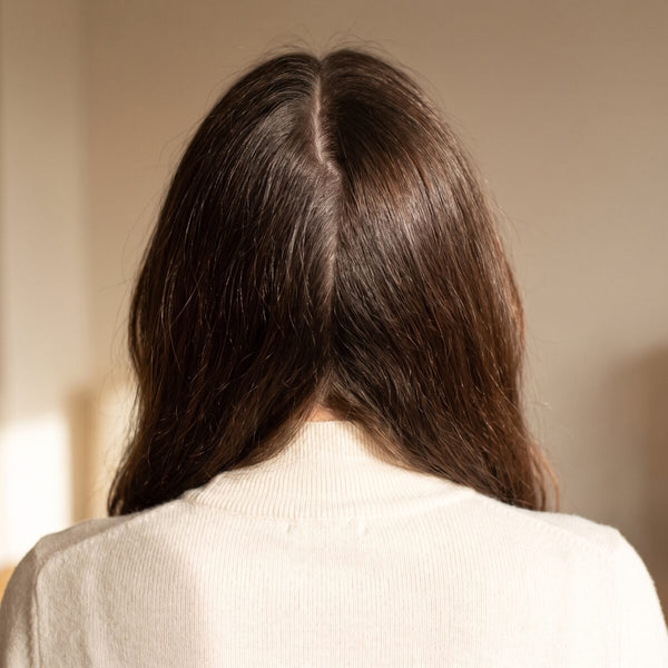 Raiz y cuero cabelludo con cabello denso Don Cabello